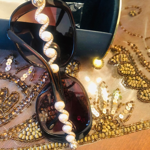 Chopard Swarovski crystals and pearl sunglasses. main image 14